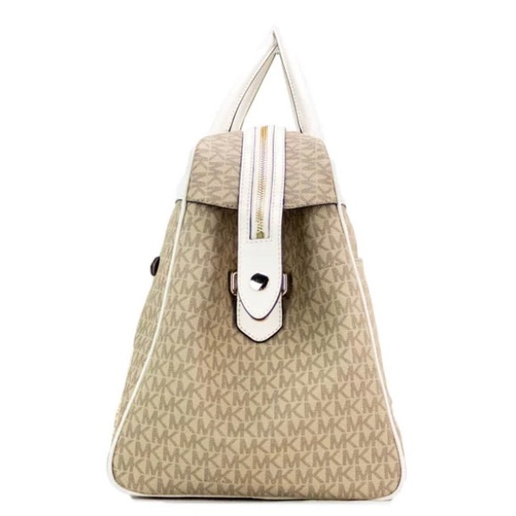 Michael Kors Travel Large Light Cream Bag - Picture 3 of 9